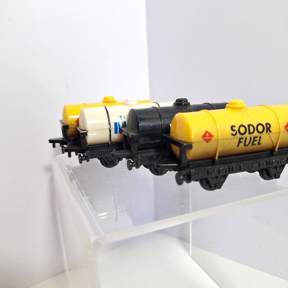 Thomas ERTL Sodor Fuel Milk Tar Tanker Train Lot Vintage 1993 Friends - Picture 7 of 14